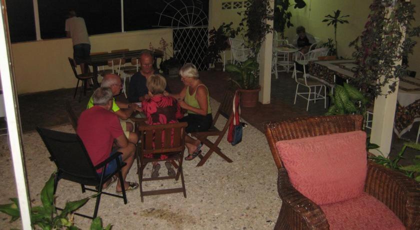 Le Cactus Guesthouse Terre Rouge  Buitenkant foto
